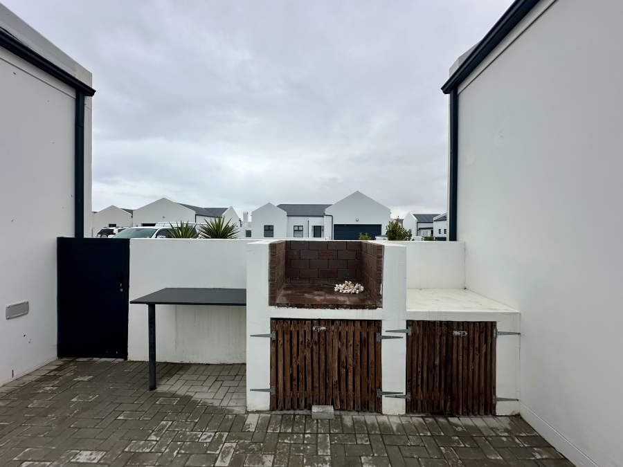 3 Bedroom Property for Sale in Laaiplek Western Cape